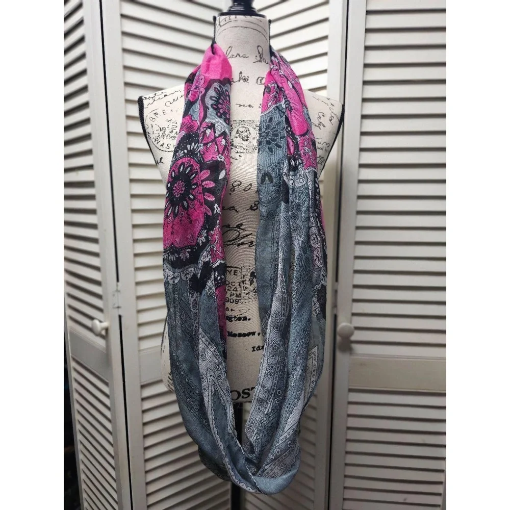 Women’s Pink, Black‎ & Grey Paisley Floral Infinity Scarf